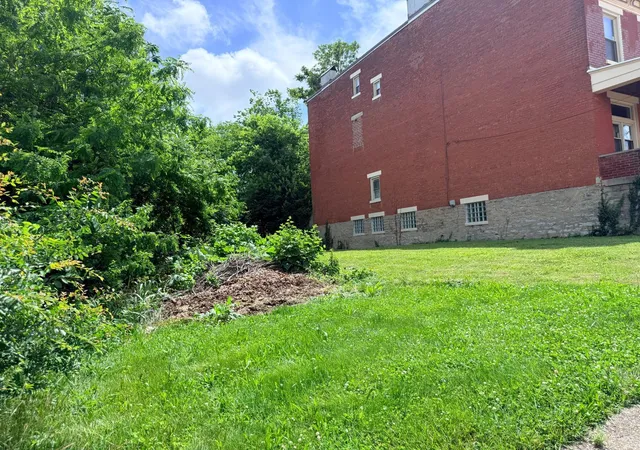 3rd image of 1022 Sturm St, Cincinnati, OH 45205 | MLS# 1881598