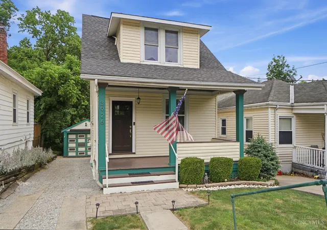 Homes for sale in Cincinnati, OH | 3926 Oakpark Pl, Cincinnati, OH 45209 | MLS# 1882217