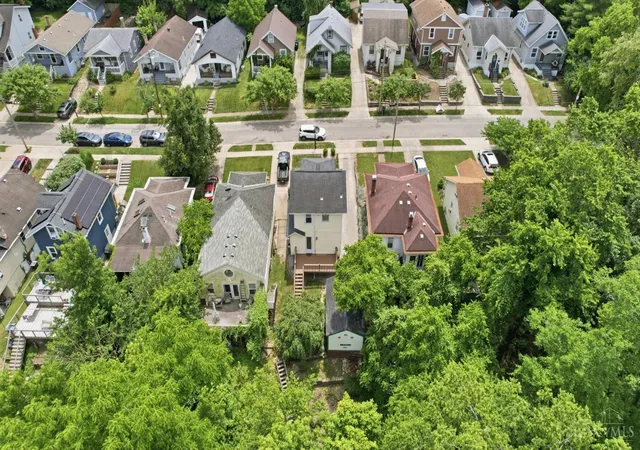 Homes for sale in Cincinnati, OH | 3926 Oakpark Pl, Cincinnati, OH 45209 | MLS# 1882217