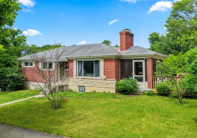 Homes for sale in Delhi Twp, OH | 491 Lobob Ct, Delhi Twp, OH 45205 | MLS# 1882433
