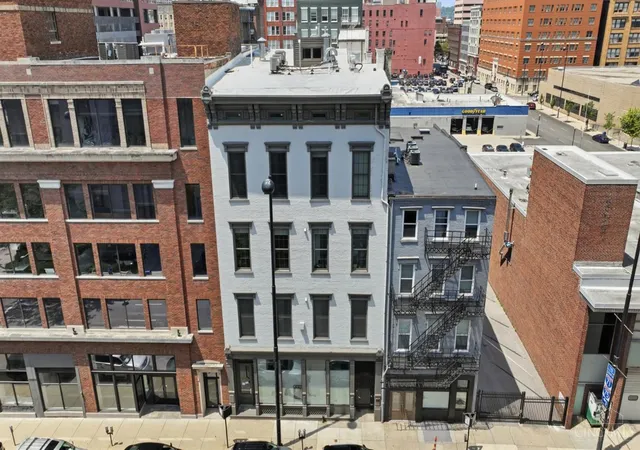 1st image of 813 Broadway St, Cincinnati, OH 45202