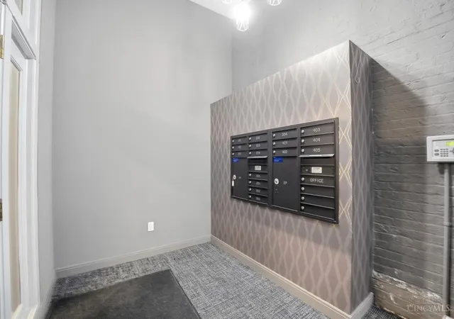 4th image of 813 Broadway St, Cincinnati, OH 45202