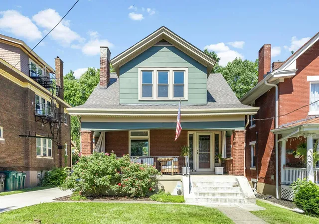 Homes for sale in Cincinnati, OH | 2623 Ashland Ave, Cincinnati, OH 45206 | MLS# 1882568