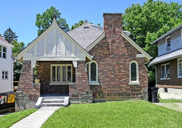 Homes for sale in Cincinnati, OH | 3955 Ardmore Ave, Cincinnati, OH 45229 | MLS# 1882555