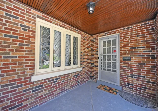 Photo 3 of Single family home for sale at 3955 Ardmore Ave, Cincinnati, OH 45229 | MLS# 1882555 | Listing updated on 2026-08-05