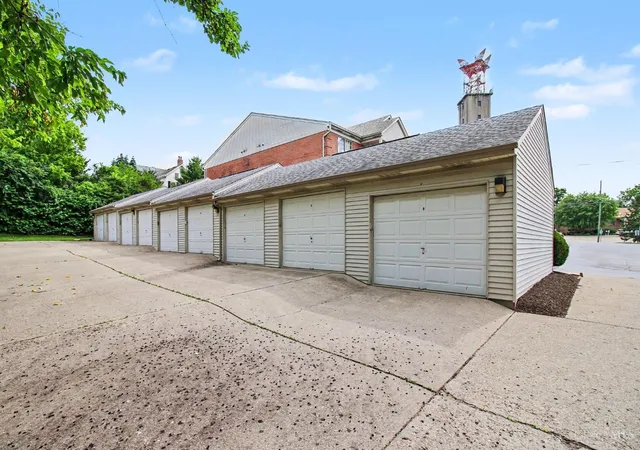 Homes for sale in Green Twp, OH | 5769 Cheviot Rd #2D, Green Twp, OH 45247 | MLS# 1882584