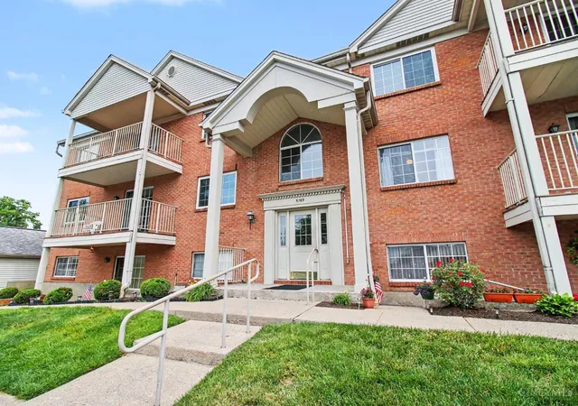Homes for sale in Green Twp, OH | 5769 Cheviot Rd #2D, Green Twp, OH 45247 | MLS# 1882584