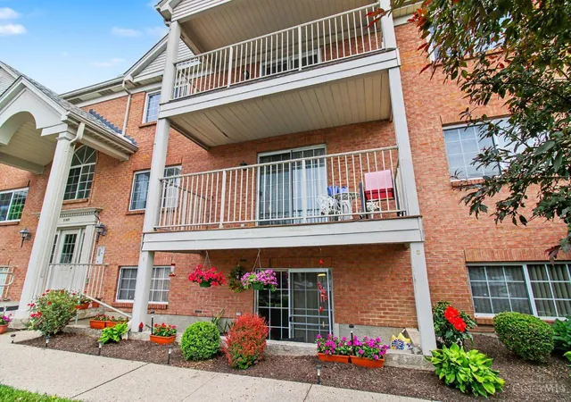 3rd image of 5769 Cheviot Rd #2D, Cincinnati, OH 45247 | MLS# 1882584