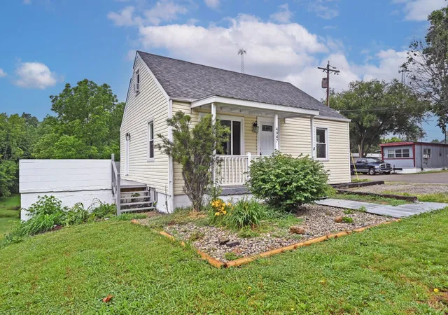 Homes for sale in Salem Twp, OH | 4947 Salem Rd, Salem Twp, OH 45152 | MLS# 1882348