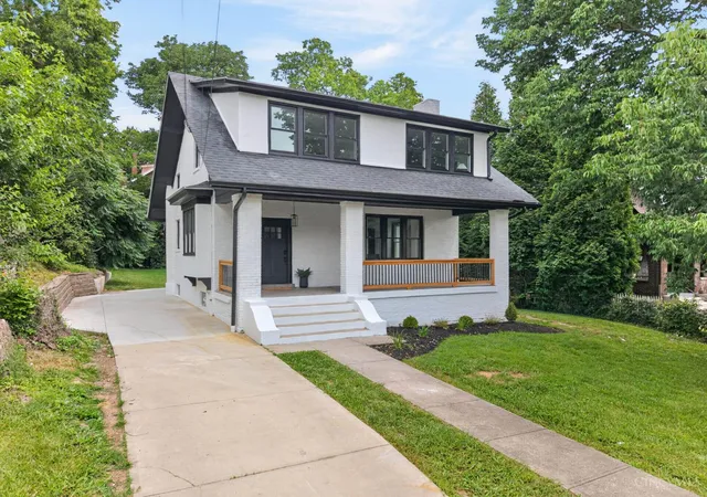 Homes for sale in Cincinnati, OH | 1016 Valley Ln, Cincinnati, OH 45229 | MLS# 1882557