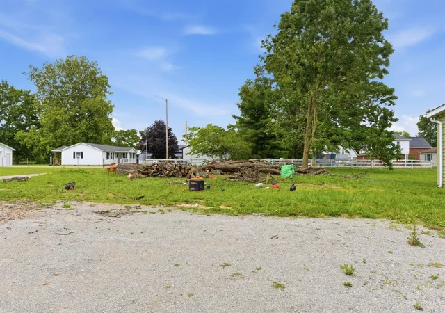 Homes for sale in Mowrystown, OH | 25 S Taylorsville Rd, Mowrystown, OH 45133 | MLS# 1882721