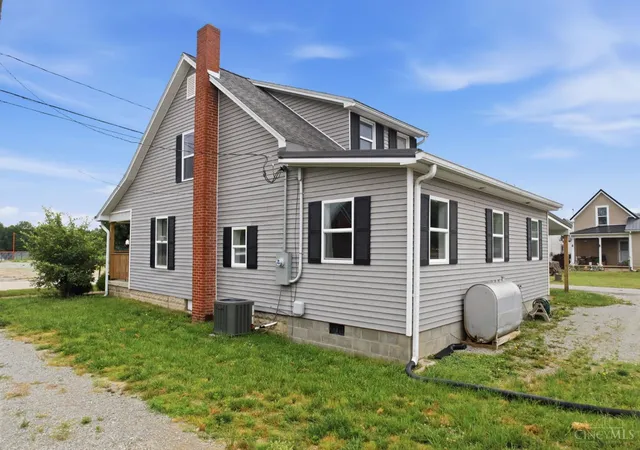 4th image of 25 S Taylorsville Rd, Mowrystown, OH 45133 | MLS# 1882721