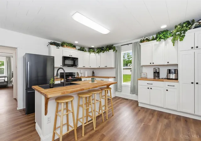 5th image of 25 S Taylorsville Rd, Mowrystown, OH 45133 | MLS# 1882721
