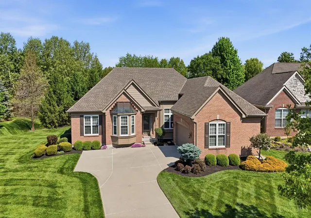 Homes for sale in Sycamore Twp, OH | 8072 Carnaby Ln, Sycamore Twp, OH 45249 | MLS# 1877073