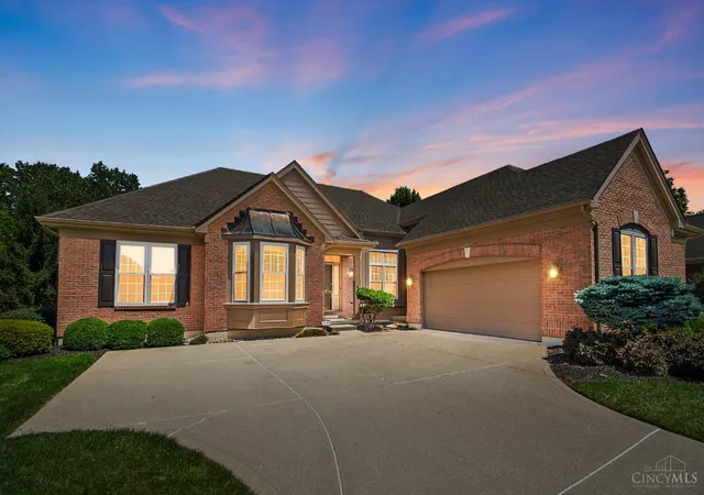 Homes for sale in Sycamore Twp, OH | 8072 Carnaby Ln, Sycamore Twp, OH 45249 | MLS# 1877073