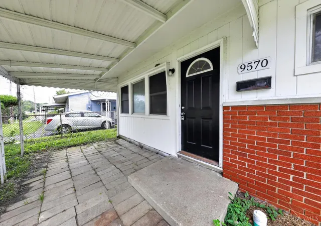 Homes for sale in Colerain Twp, OH | 9570 Pippin Rd, Colerain Twp, OH 45231 | MLS# 1879998
