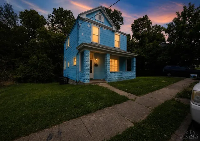 Homes for sale in Cincinnati, OH | 3118 Sunshine Ave, Cincinnati, OH 45211 | MLS# 1881687