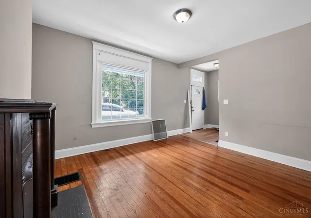 Photo 3 of Sale Pending at 3118 Sunshine Ave, Cincinnati, OH 45211 | MLS# 1881687 | Listing updated on 2026-10-02