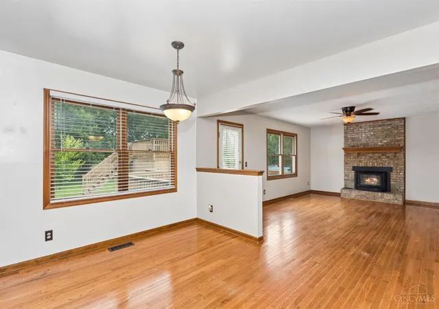 Homes for sale in Batavia Twp, OH | 1806 Chapel Woods, Batavia Twp, OH 45103 | MLS# 1882737