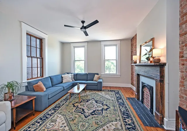 Homes for sale in Cincinnati, OH | 402 Liberty Hl, Cincinnati, OH 45202