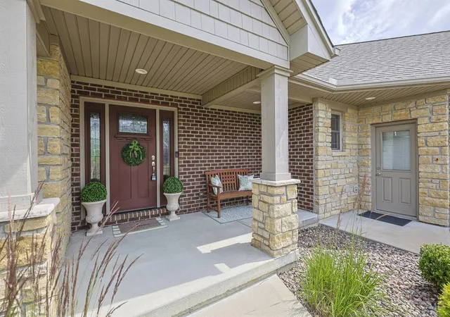 3rd image of 876 Madison Ridge Rd, Lawrenceburg, IN 47025 | MLS# 1882804