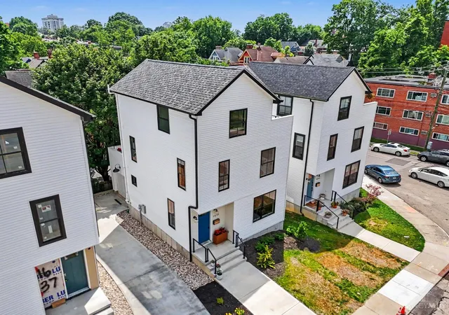 Homes for sale in Cincinnati, OH | 1635 Clayton St, Cincinnati, OH 45206 | MLS# 1882772