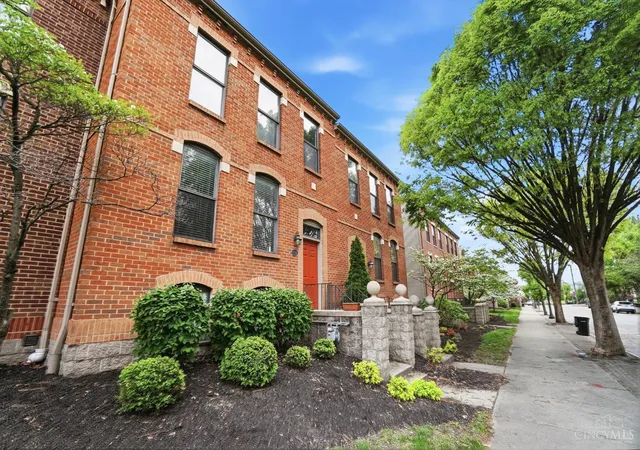 2nd image of 407 Elizabeth St, Cincinnati, OH 45203 | MLS# 1882794