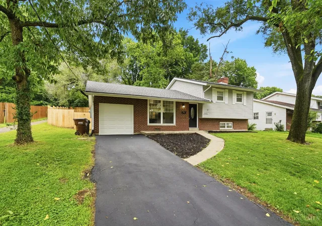 Homes for sale in Forest Park, OH | 10686 Chelmsford Rd, Forest Park, OH 45240 | MLS# 1882682