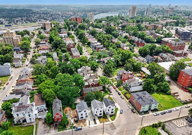 Homes for sale in Cincinnati, OH | 1637 Clayton St, Cincinnati, OH 45206 | MLS# 1882819