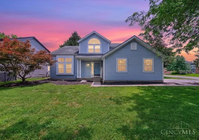 Homes for sale in Loveland, OH | 100 Thorobred Rd, Loveland, OH 45140 | MLS# 1882454