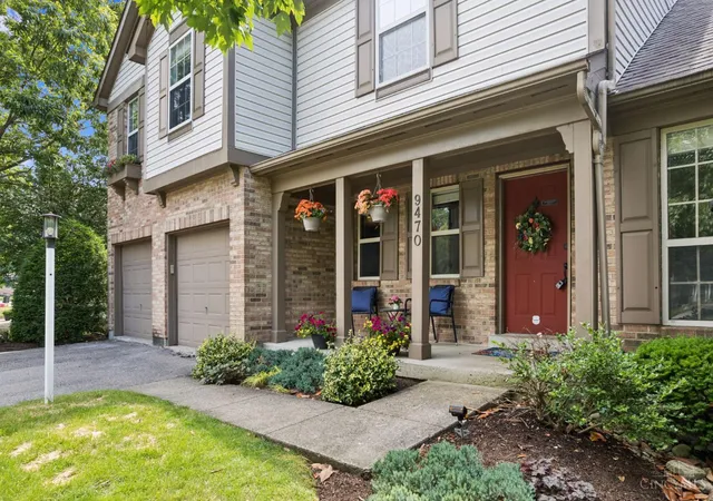 Homes for sale in Loveland, OH | 9470 Carriage Run Cir, Loveland, OH 45140 | MLS# 1882889