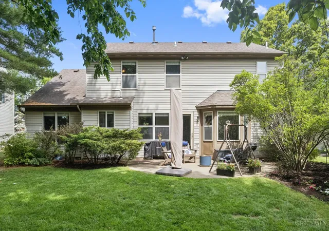 Homes for sale in Loveland, OH | 9470 Carriage Run Cir, Loveland, OH 45140 | MLS# 1882889