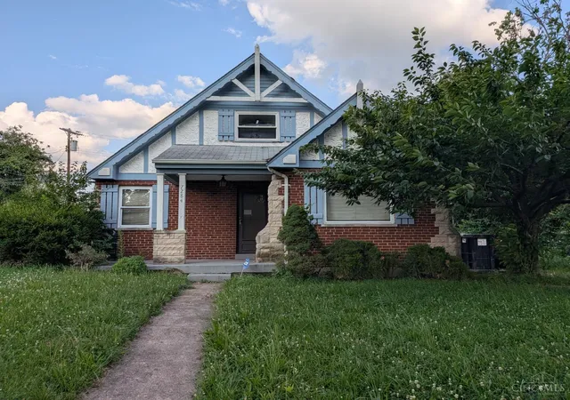 Homes for sale in Cincinnati, OH | 7284 Eastlawn Dr, Cincinnati, OH 45237 | MLS# 1882715