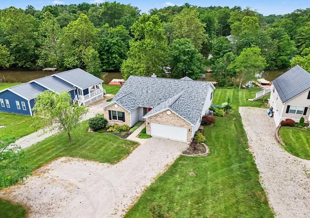 2nd image of 820 Waynoka Dr, Jackson Twp, OH 45171 | MLS# 1882842