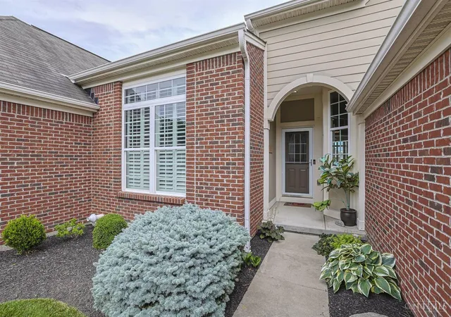 Homes for sale in Loveland, OH | 319 Turtle Creek Dr, Loveland, OH 45140 | MLS# 1882864