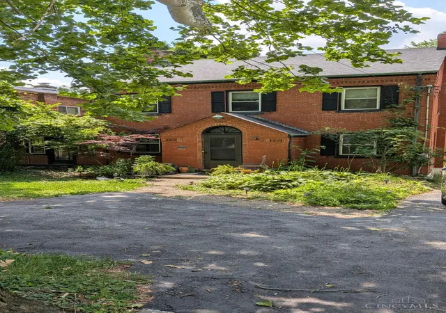 2nd image of 2214 W North Bend Rd, Cincinnati, OH 45239 | MLS# 1882800