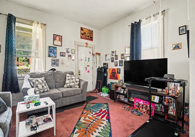 Homes for sale in Cincinnati, OH | 2331 May St, Cincinnati, OH 45206 | MLS# 1882464