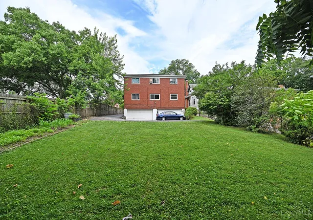 2nd image of 808 Schiff Ave, Cincinnati, OH 45205