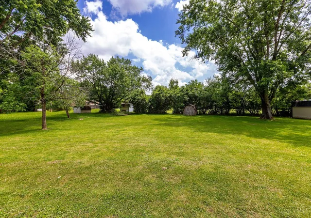 Homes for sale in Oxford Twp, OH | 111 Beechpoint Dr, Oxford Twp, OH 45056 | MLS# 1882963