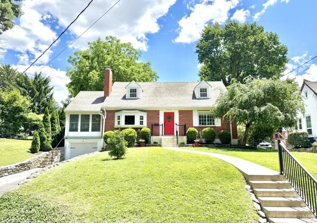 Homes for sale in Cincinnati, OH | 5042 Collinwood Pl, Cincinnati, OH 45227 | MLS# 1882901
