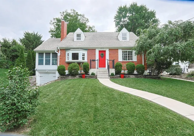 Homes for sale in Cincinnati, OH | 5042 Collinwood Pl, Cincinnati, OH 45227 | MLS# 1882901