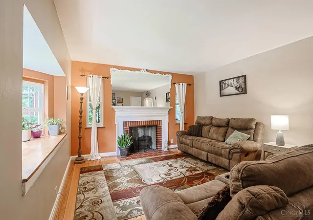 Homes for sale in Cincinnati, OH | 5042 Collinwood Pl, Cincinnati, OH 45227 | MLS# 1882901