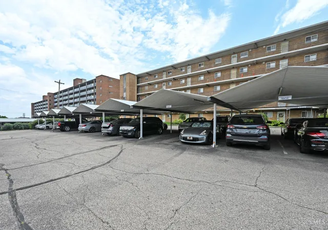 Homes for sale in Cincinnati, OH | 2680 Lehman Road, Cincinnati, OH 45204 | Houzeo