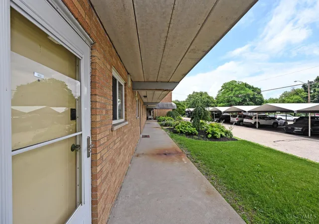 Homes for sale in Cincinnati, OH | 2680 Lehman Rd, Cincinnati, OH 45204