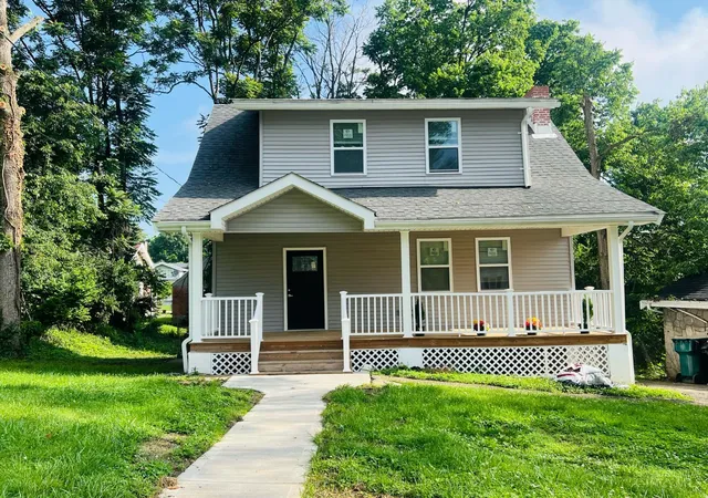 Homes for sale in Cincinnati, OH | 10 Clinton Springs Ln, Cincinnati, OH 45217 | MLS# 1883000