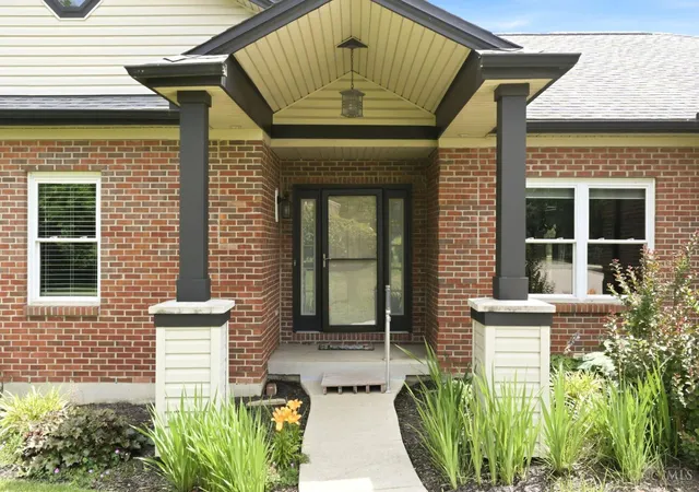 4th image of 12196 Kilbride Dr, Cincinnati, OH 45251 | MLS# 1883034