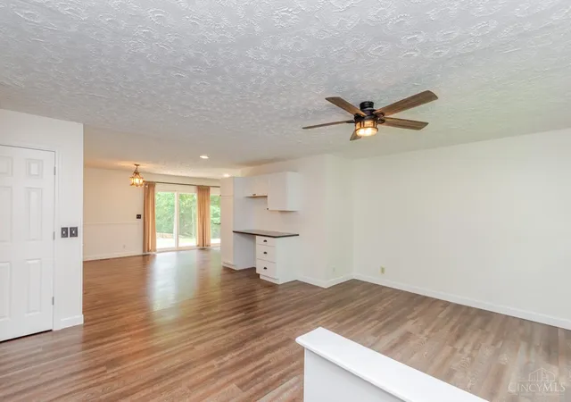 Homes for sale in Springboro, OH | 20 Timberwood Trl, Springboro, OH 45066 | MLS# 1882344