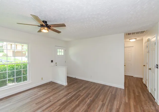 Homes for sale in Springboro, OH | 20 Timberwood Trl, Springboro, OH 45066 | MLS# 1882344
