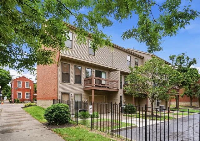 Homes for sale in Cincinnati, OH | 1013 John St, Cincinnati, OH 45203 | MLS# 1882414