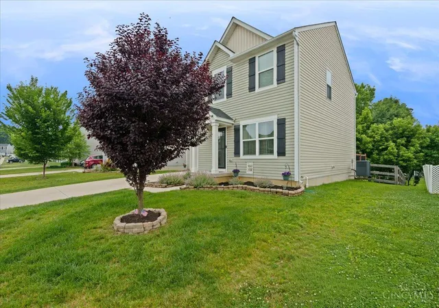 3rd image of 114 Junction Pt, New Richmond, OH 45157 | MLS# 1883061